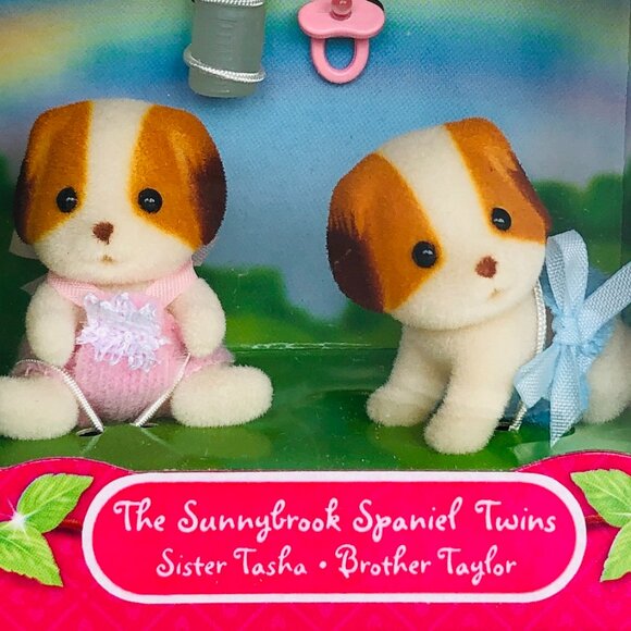 Calico Critters Sunnybrook Spaniel Twins w/baby bottle, pacifier New in Box - Picture 7 of 14